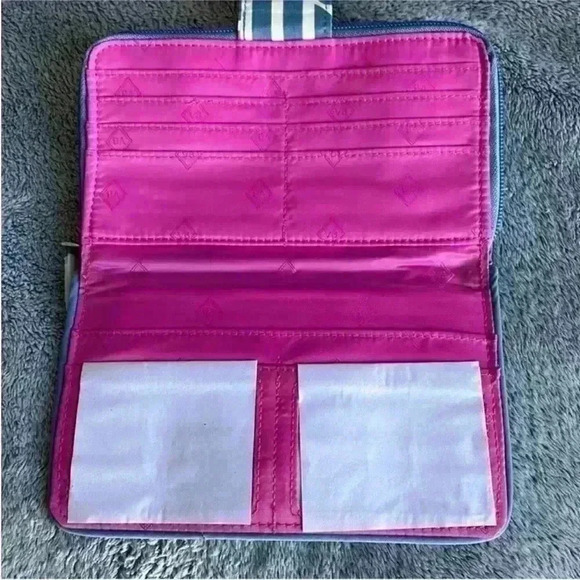 Vera Bradley RFID Turnlock Wallet in Geo Medallions NWT - Picture 6 of 8